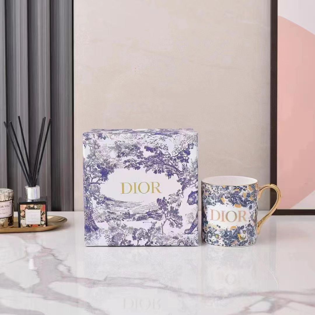 Dior mug